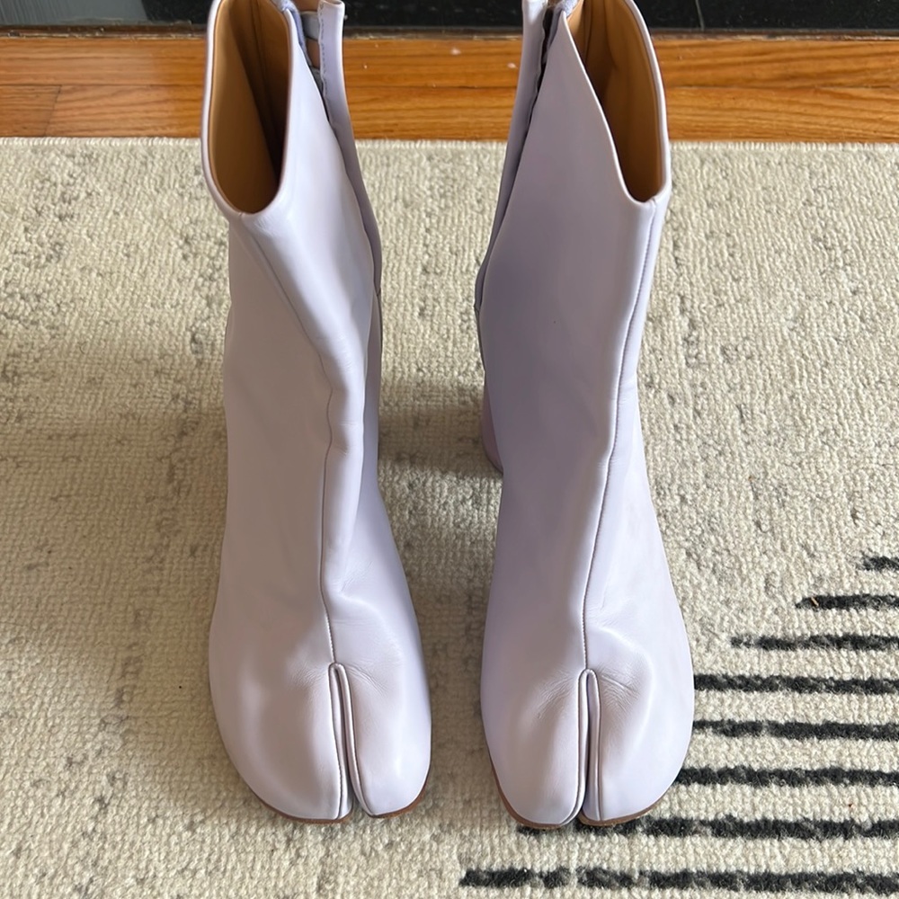 Size 40 (US 10) Lilac Maison Margiela Tabi Boots